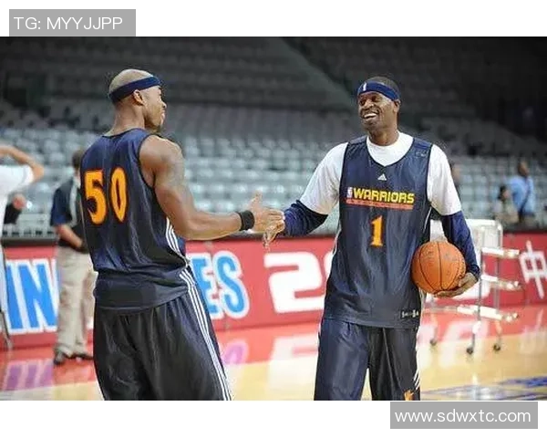 雄鹿对阵山猫的精彩对决回顾与赛季展望分析